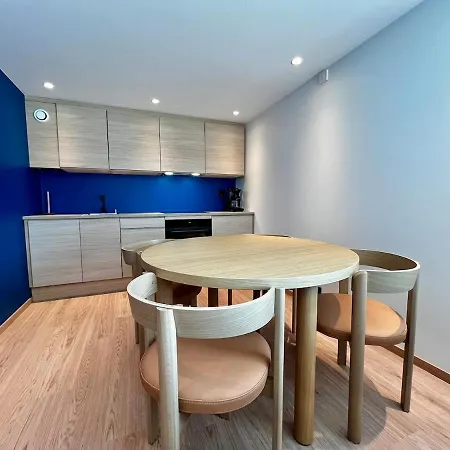 Apartment Eksklusivt Fjordnaert Designhjem Med Vakker Utsikt